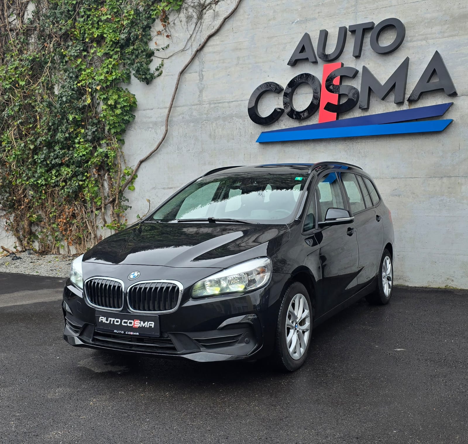 BMW 2er-Reihe 218d xDrive Advantage Aut. Kombi / Family Van